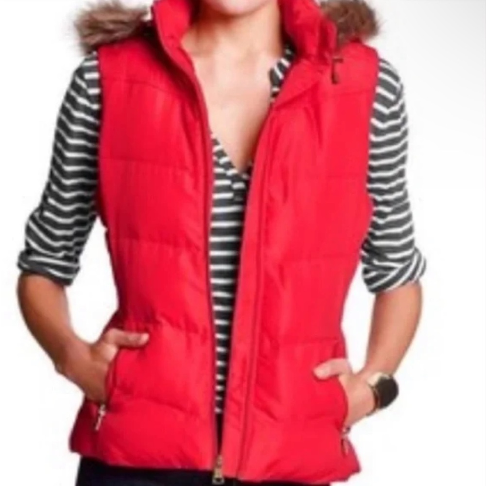 Banana Republic Vest Red w faux Fur Hood